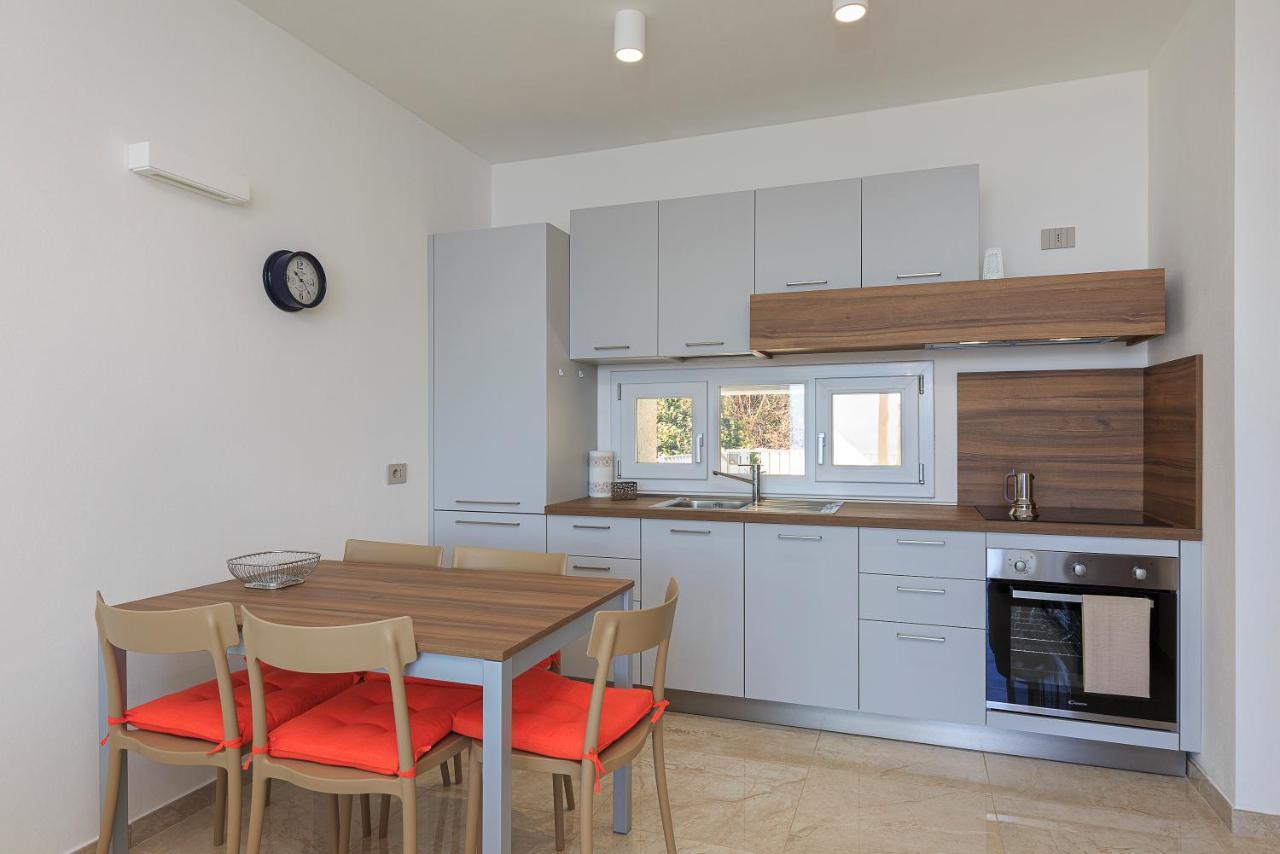 Appartamento Carolnoemi - Vista Lago - By Impero House Baveno Bagian luar foto